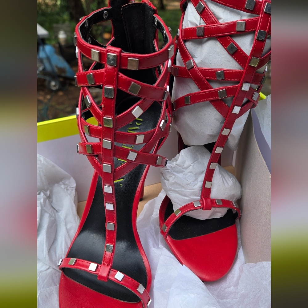HOST PICK! 🎉Paper Fox Red Strappy Heels With Studded Cage Sz7.5 NIB - Picture 10 of 11
